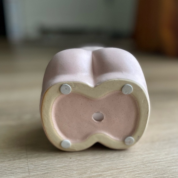 LIKE-NEW Base Roots Body Vase - Female Booty in “Plush Pink Bottom” - Picture 4 of 7